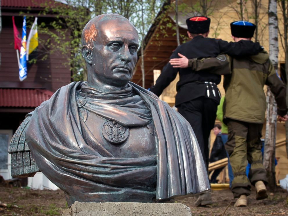 Cossacks Install Monument of Putin as Roman Emperor Near St. Petersburg geotv.ge